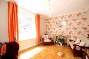 Sitting Room- click for photo gallery